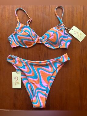 NWT Aurelle Groovy Bikini Sz S